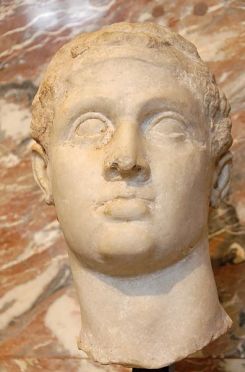 396px-Ptolemy_XII_Auletes_Louvre_Ma3449